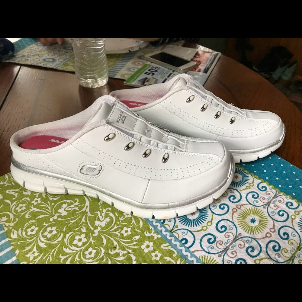 Skechers sneakers